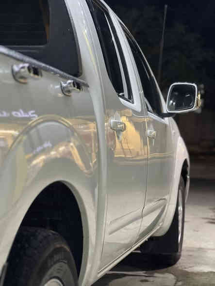 ناڤارا ٢٠٠٩  
بێ بۆیاخ پاک و جوان بێ سەرف
بێ لێدراو 
ڕادێتەری ئاو و گەرم و ساردی تازە 
تەقە و ڕەقە بە شەرت
پاتری تازە
شاشە ئایپاد  
سەنەوی تا ٢٦ تازەیە بەناوی خۆمەوەیە

***********
***********
