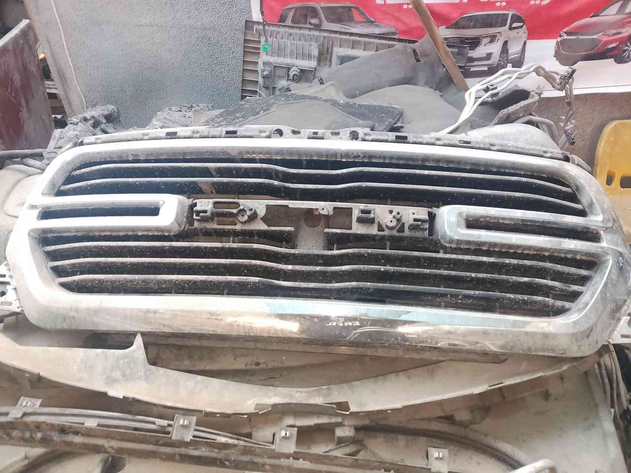 القزاز لتجارة قطع غيار السيارات الأمريكية الحديثة 
شباك رام 
متوفر العنوان بغداد الباب الشرقي كم الارمن نزلة سريع محمد القاسم 
***********
***********
