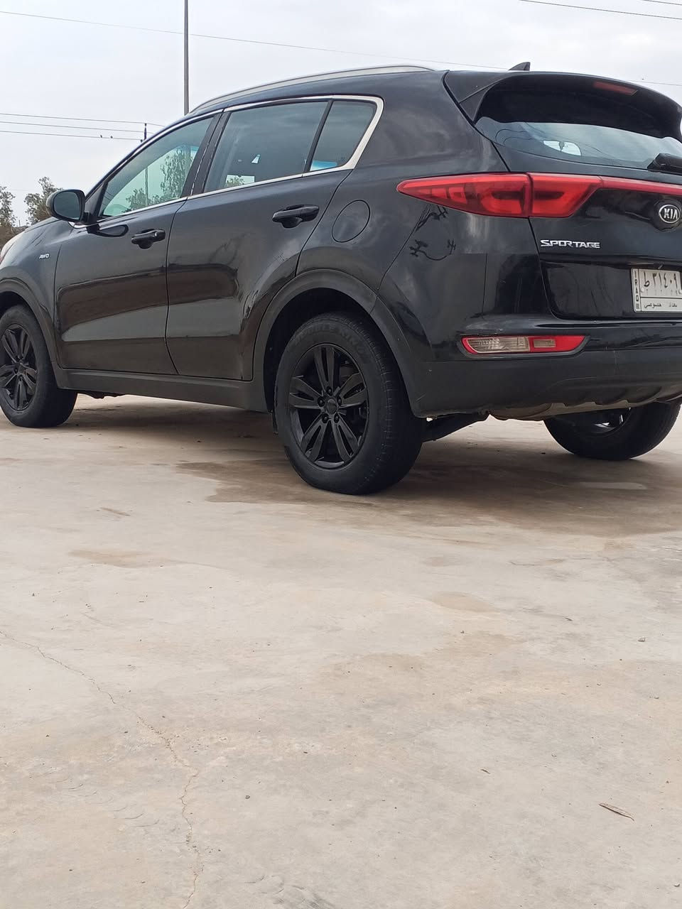 سلام عليكم للبيع سبورتج موديل موديل 2019 رقم بغداد تحويل ثاني يوم السياره وراد امريكي بيه خمس قطع بدون دواخل بدون ارباك مكينه جديده تبريد تدفئه السياره جاهزه من كلشي كشن حراره مكان السياره واسط العزيزيه معروضه ب 145وبيه مجال  الخاص مغلغ رقم صاحب السياره  ***********
