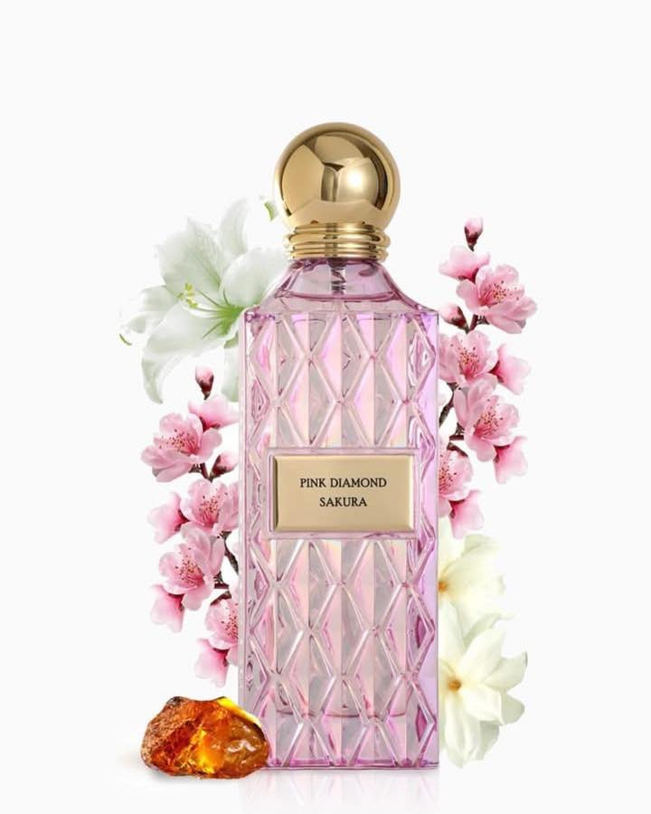 Ibrahim Al Qurashi Pink Diamond - Sakura 150 ML

هو وصفٌ لكلِ جمال.. والتألق الذي لا ينضب على مر السنين.. كجوهرة نفيسة تخطف الأنظار وتسرق الفؤاد بحب ولطف
تغلف بتلات الورد الرقيقة بقوة خشب الصندل، وبين اللحاء والأزهار هناك مجموعة من النفحات مدعومة بمقدمة العطر منعشة بطلها زهر البرتقال متعانقًا مع الزنبق الذي يتأرجح على قاعدة العطر رزينة وجذابة من المسك والعنبر الفاخر كوشاح وردي حريري يلتف حولك. يدعوك عطر بينك دايموند لتشاركه رحلة عبر الموجات العطرية الفاخرة.
التركيبة العطرية:
• مقدمة العطر: زهرة الفاوانيا ، زهرة البرتقال، ماندارين
• قلب العطر العطر: زهور، الزنبق، أزهار الكرز
• قاعدة العطر العطر: خشب الصندل، المسك الأبيض، عنبر

للحجز مراسلتنا
#ابراهيم_القرشي #pink_diamond #pinkdiamond #ساكورا #عطر #السعودية🇸🇦 #السعودية_الرياض #العراق🇮🇶 #العراق #العراق_السعودية_قطر_الامارات_الكويت_البحرين_اليمن_الخليج_سوريا_مصر_لبنان_الجزائر_تونس_المغرب_قطر_دبي


**إذا كنت صاحب هذا الإعلان وتريد حذفه لأي سبب، رجاءا أرسل رسالة إلى الدعم الفني**