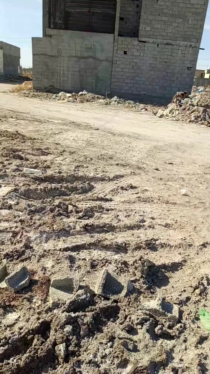 قطعه للبيع زراعي سند 25 مساحته 90 واجهه 5ونزال 18 نهاية شارع جامع الغني منطقه دوائم السعر 18وبيهه مجال للتواصل ***********
