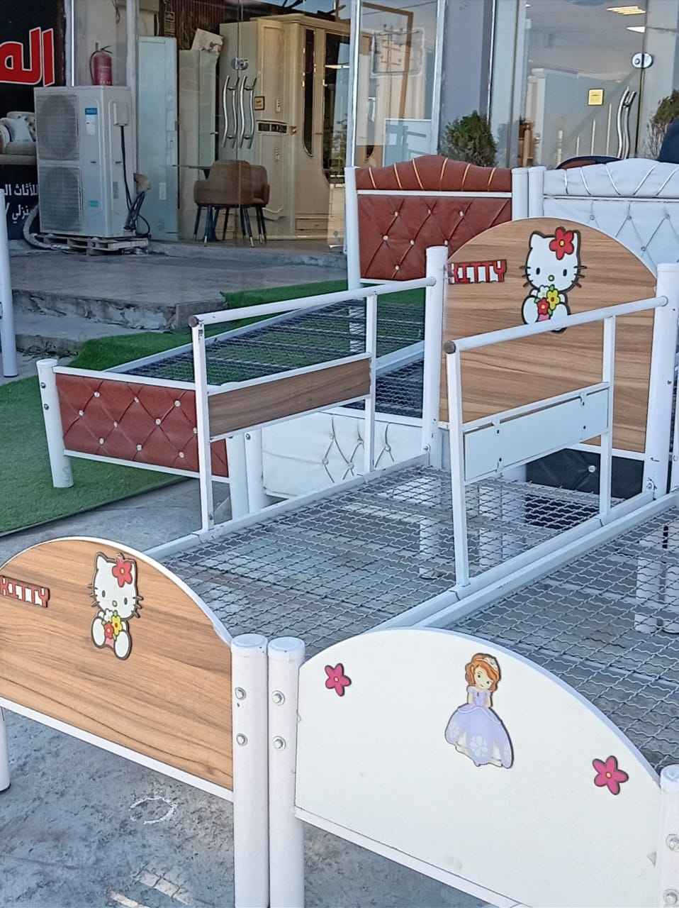 🛏️ سرير اطفال اصلي درجه اولى ايراني 

النوع: سرير فردي (نفر واحد)

المنشأ: صناعة إيرانية أصلية

الخامة: غالبًا مصنوع من الخشب الطبيعي أو المعدن المطلي عالي الجودة

الجودة: عالية التحمل – يتميز بالمتانة وطول العمر

التصميم: عملي وبسيط – يناسب غرف النوم الصغيرة أو الاستخدام في الشقق أو السكن الطلابي

الراحة: يوفر دعماً جيداً للفراش والظهر

القياس التقريبي: 90 × 190 سم (قد يختلف حسب الموديل)
السعر 65 الف توصيل داخل كربلاء فقط توصيل سريع جدا لحجز الاتصال على الرقم التالي 
*********** كربلاء, العراق
