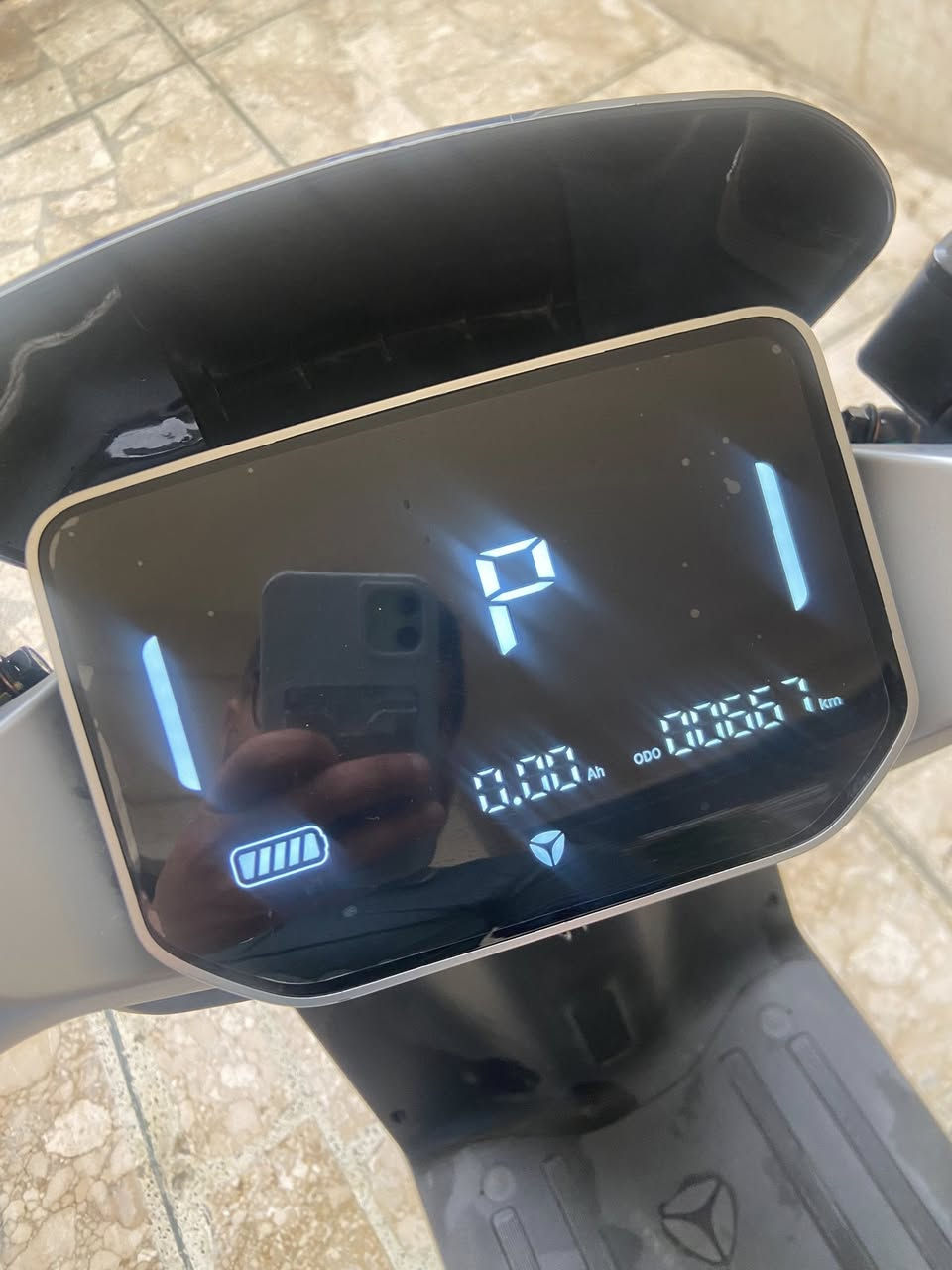 السلام عليكم ورحمة الله وبركاته للبيع ياديا الغني عن التعريف 
بغداد شارع فلسطين ***********

راسل صاحبها مكلف بالنشر فقط تحياتي للجميع
