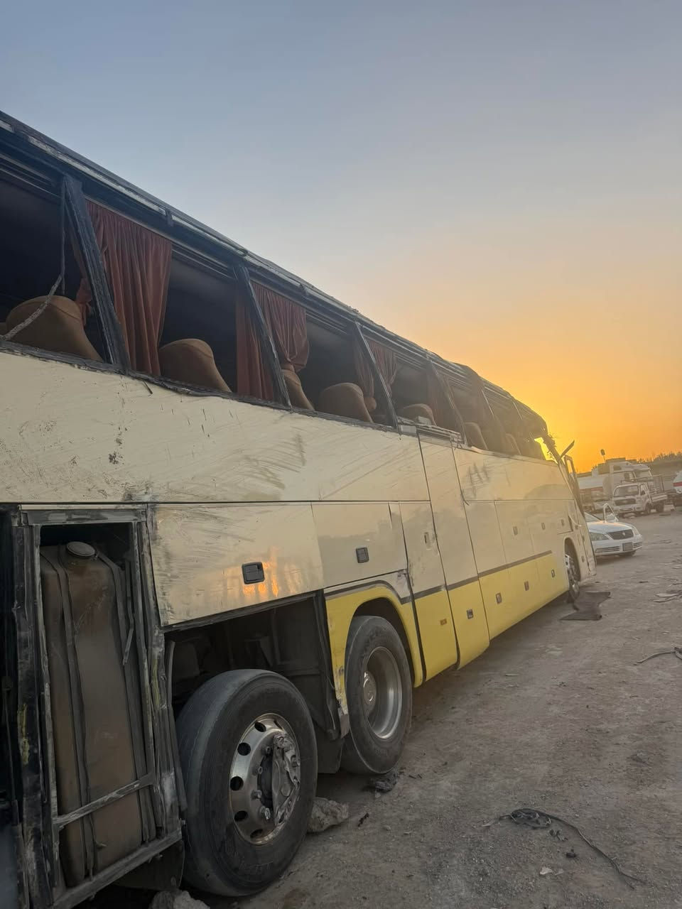 باص ام السيوف للبيع ابيع عله وضعه ***********
