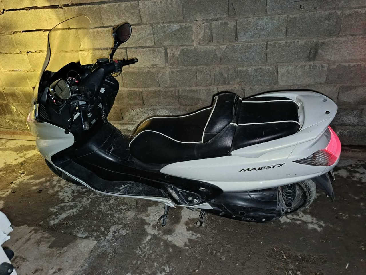 السلام عليكم ماجسته موديل 2018 أوراق اصولي ممشاها 55الف دراجه خير من الله شلعة ومعدل اشگ الكاع دراجه كلشي بيهة شغال نوزل بس كاطعه ناريه شغلتها بسيطه اسبانه ممدوده عل محرك
المكان ديالى بعقوبه سعرهة 740 قفل المو شراي ليعلق رجاءاً


**إذا كنت صاحب هذا الإعلان وتريد حذفه لأي سبب، رجاءا أرسل رسالة إلى الدعم الفني**