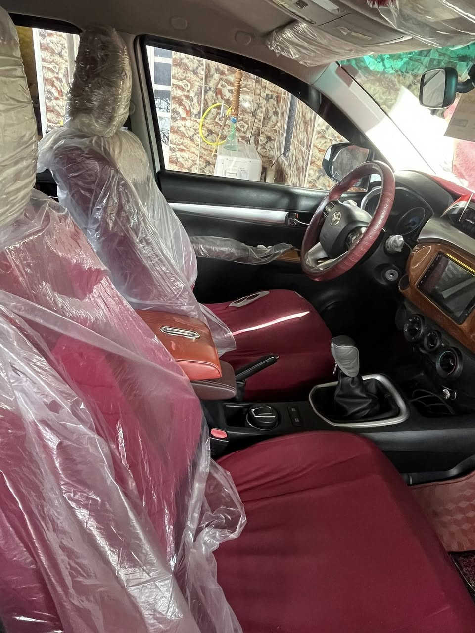 سلام عليكم سياره للبيع ‏مديل 16رقم جديد ‏القادسية إنجليزي ‏ طائرات جدد حديدية ما ناقص أي شيء  سياره
 حلوة جاهزة ‏مكان السيارة بصرة دير بسمي سياره كير عادي رقمي *********** سيارة بيها قطعتين تبديل بلادي السعر 215
