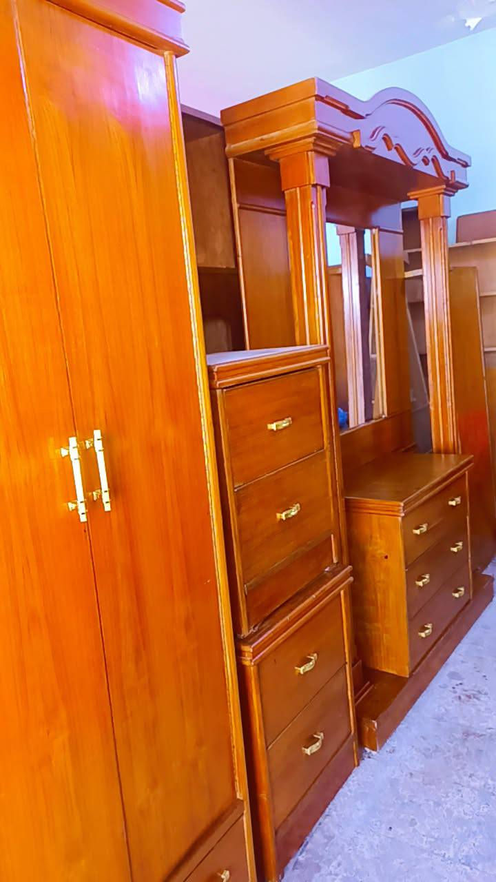 غرفة ام 6 ملحق  ام دنك زان داخل وخارج صاج شغل ثكيل ضهر كنتور جرجوبة براغي زاوية كنتورية بابين جديدة جدا استعمال قليل بغداد الشعب ***********
