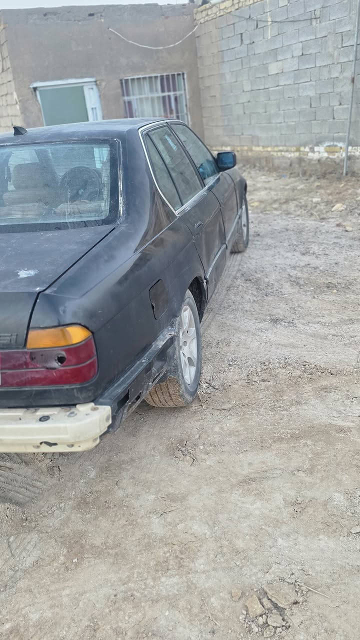 السلام عليكم
سياره بي ام جاهزه محرك vvt 3000 حداديه نضيفه تايرات سياره زينه رقمها بغداد صدامي ماندل راعيه عندي سنويه عظم عاج ابيع بدون راعي. السعر 20 مكاني الرفاعي

*********** اتصال
