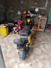 R٩للبيع استخدام قليل جديده ٥٢٥الف وبيه مجال ٠٧٧٠٥٦٩٩٢٦١