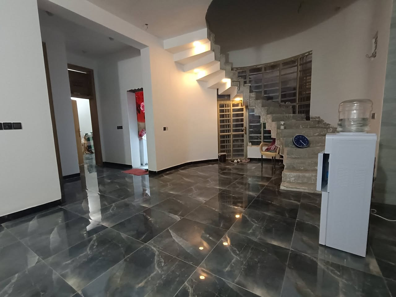 دار للبيع المساحة 210
طريق ابو الجاسم حي المهندسين 
للاستفسار اكثر الاتصال على الرقم
***********
