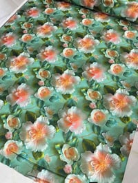 قماش ٣دي • زيتي • عرض ٢٫٥م