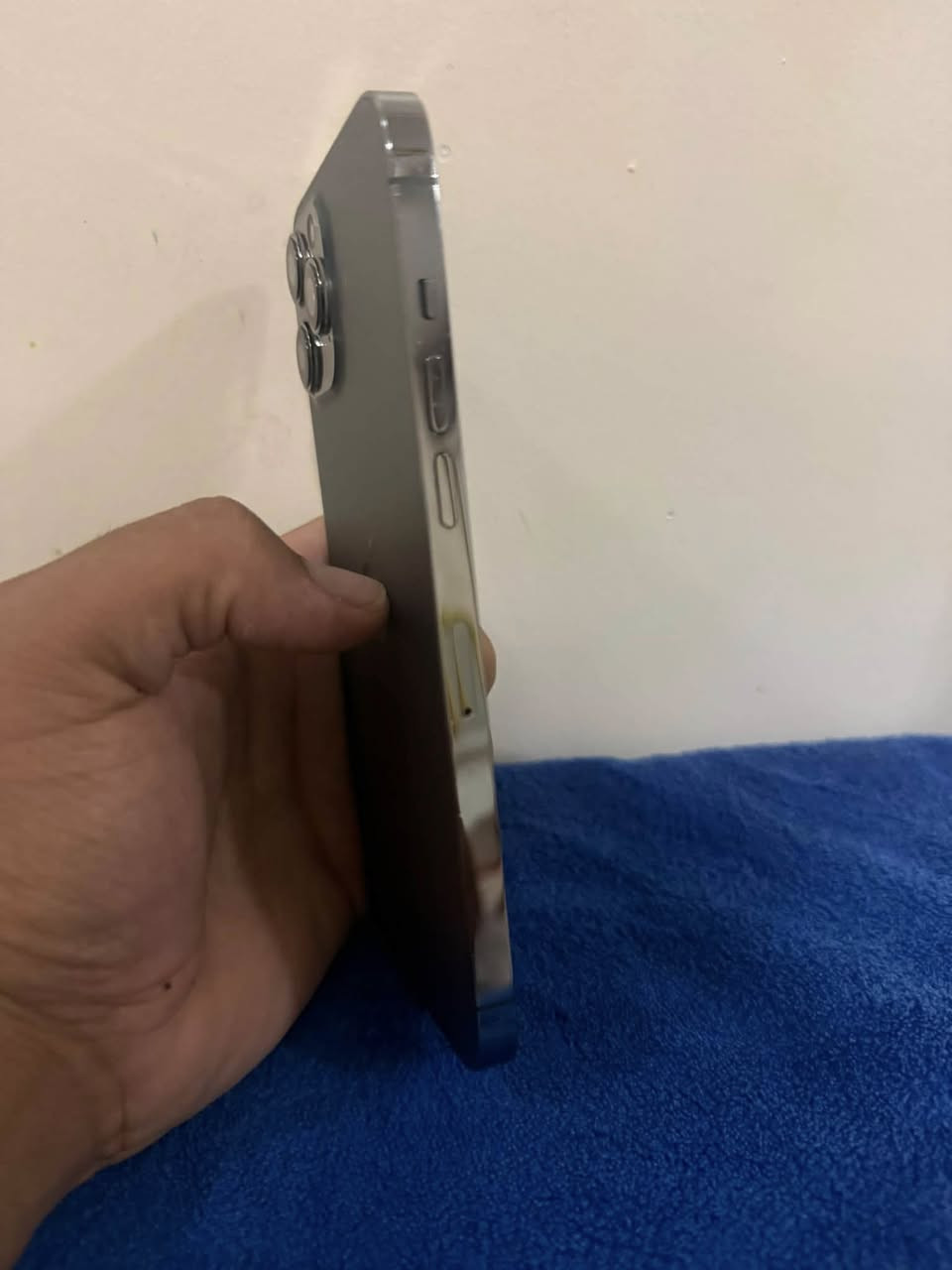 السلام عليكم ايفون 12 برو ماكس 256 بطاريه 96 نضيف مكفول من كلشي فقط مبدل كامره اصليه اصليه كلش زلغ ما بي بي ضمان شكد ما تريد رايده 325 قفل مكاني بغداد بيع او مراوس 
***********
