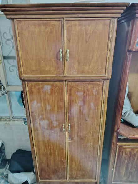 السلام عليكم غرفة شغل الأول صاج ثقيل الوجهين بحاجة إلى اعادة صبغ فقط السعر مليون دينار للتواصل واتس اب فقط *********** مكاني الحسينية مقابل المرور
