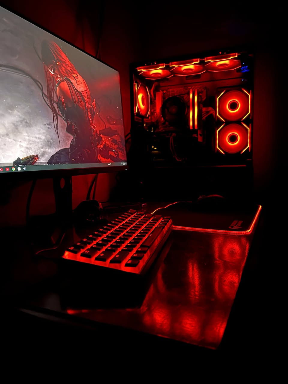 السلام عليكم  pc للبيع رايزن 55600
رامات 2×8 16 3600
ماذر بورد b450m اسوس 
بور سبلاي 600
هارد m2 1t 
كرت ساشه 4060  8g 
 اذا عندك استفسار بعد اكو مواصفات مكاتبها 
,لتواصل   ***********
