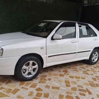 كوين ٢٠١٣سياره نضيفه بيها جوا التريشا مالباب السائق صبغ فقط طخم جديد س...