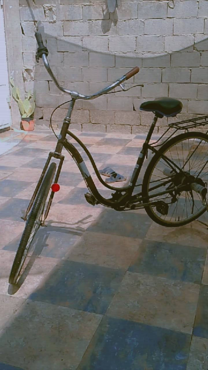 سلام عليكم السلام عليكم بايسكل للبيع بطه 26 رقم الهاتف ***********
