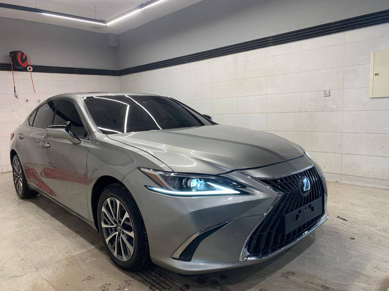 سيارة لكزز موديل 2023 هايبرد ، ES300h,2023, قطعتين صبغ جاملغ امامي يمين و جاملغ خلفي يمين ، ماشية 53198 كيلومتر اوروبي سلايد فول مواصفات كشنات اسود ، للاستفسار *********** وتس اب ، اسيا كورك فقط تغير الكود *********** ، السعر 29000$ بي مجال
