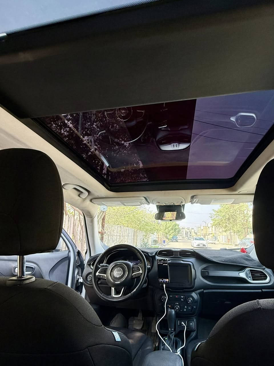 جيب رنجيد 2021 كفالة عامة فول مواصفات
تشغيل عن بعد رادار امامي ونقطة عمياء بانوراما فتحة سقف. سايد بريك بصمة اوتو. تبريد ثلج. شاشة عطلات دشبول دجتال. 
محرك 2400 
سيارة بلادية حادثهه بس جاملغ طعجة مبدل قطعة اصلية نفس اللون. 
ماشيه ٤٩ ميل

رقم اربيل بأسمي هزة جديدة تحويل مباشر 

السعر 135 

العنوان بغداد الدورة شارع ٦٠


**إذا كنت صاحب هذا الإعلان وتريد حذفه لأي سبب، رجاءا أرسل رسالة إلى الدعم الفني**