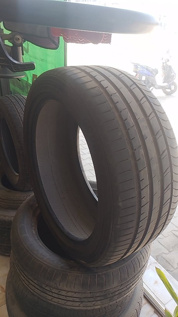 السلام عليكم 
تاير مال جارجر جديد معنى كلمه 
العنوان واسط الكوت*********** بي واتساب 
275,40ZR20,102W
