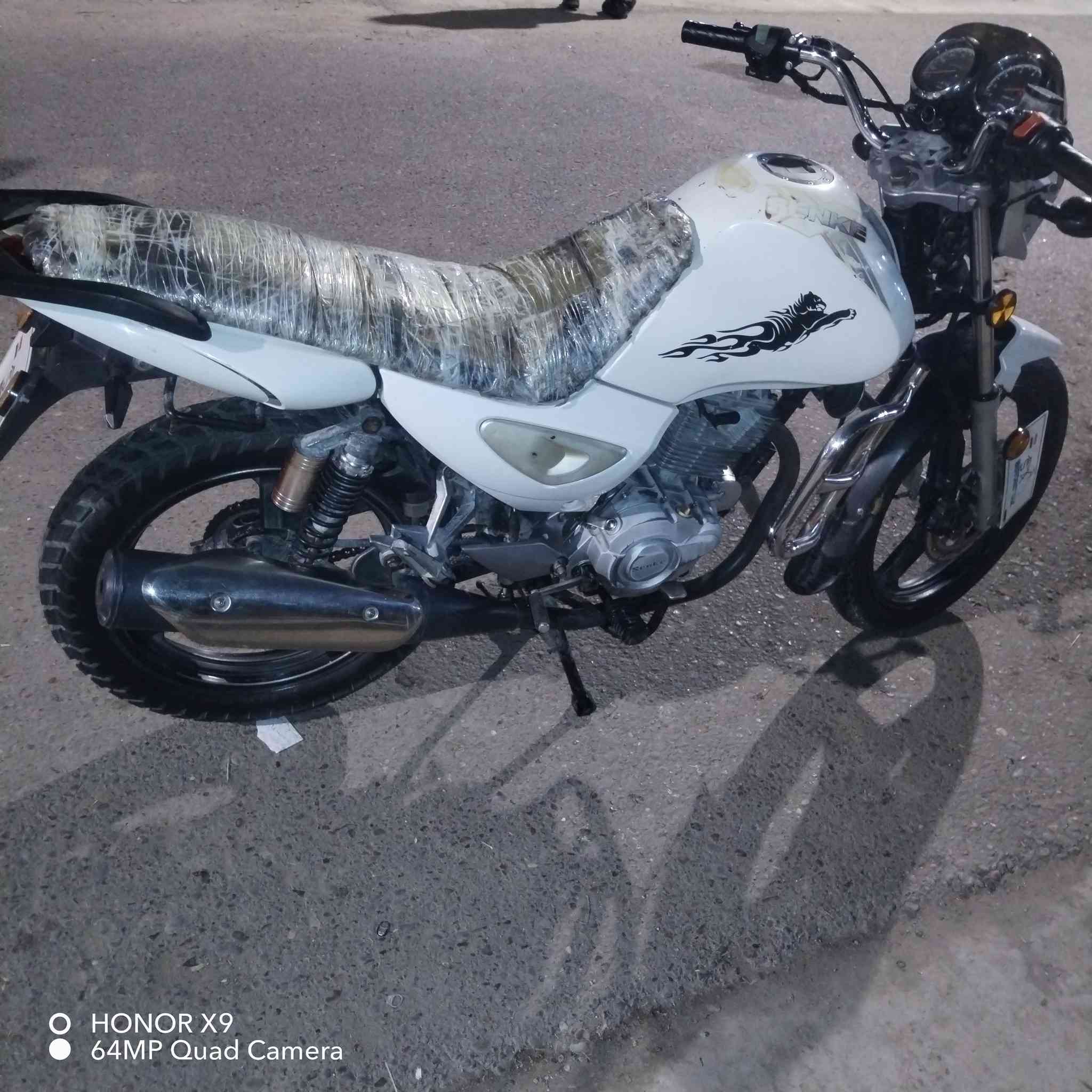 ماطور سنكي 2015 للبيع نظيف بس بي صوت بالمحرك
السعر 500 وبي مجال للشراي  مكاني بلد  الاتصال على الرقم ***********
