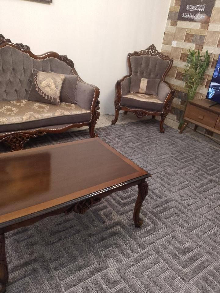 تخم ملكي 10مقاعد+طبلة وسطية جبيرة قبل شهرين اشتريتة التخم نضيف وجديد بعدة  السعر مليون و600 وبي مجال الشراي يدخل خاص فقط


**إذا كنت صاحب هذا الإعلان وتريد حذفه لأي سبب، رجاءا أرسل رسالة إلى الدعم الفني**