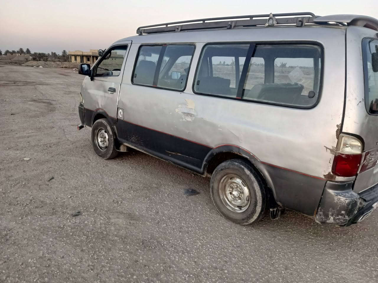 سياره للبيع موديل 94 سنويه 30سياره بسمي سعر 60 ورقه أو بيهه مجال ما متواجد عله فيس مكاني بابل رقمي ***********
