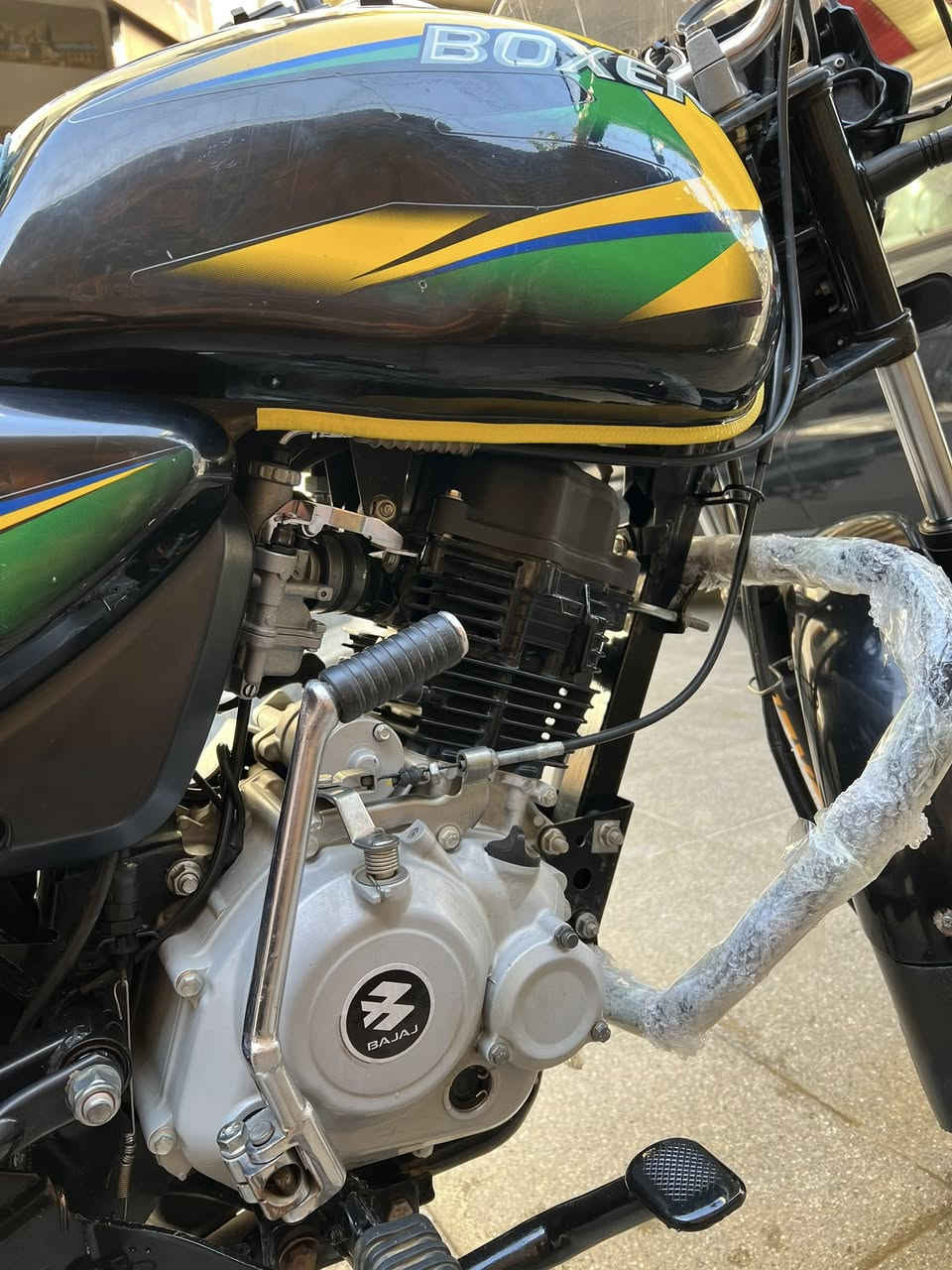 سلام عليكم بوكسر 2022 مرقمه نكليزي مكفوله من كلشي اي نقص ما بيها سعر 1950 وبيه مجال مكان ديالى بعقوبة 
الشراي يتصل ***********
