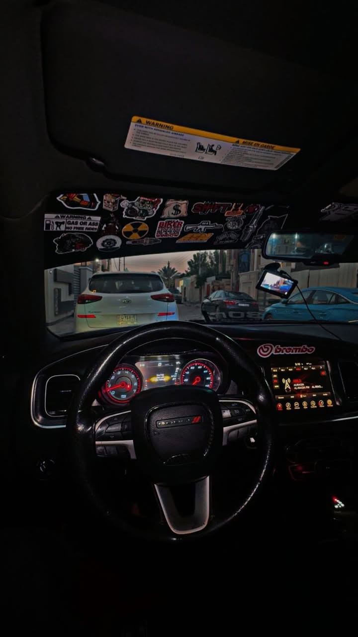 السلام عليكم
جارجر 2017 للبيع 
 V6 SXT
رقم اربيل 
السيارة موجودة بغداد 
———————-
المواصفات: SXT العاديه

————————————
محدثة SRT دعاميه فقط 
————————————
الممشى:111ميل 
————————————
كير و محرك كفاله عامة
————————————
بيها بارد 3 مكانات
————————————- 
ملاحظة:السيارة استعمال شخصي 
—————————————
السعر 203
للاستفسار :***********
