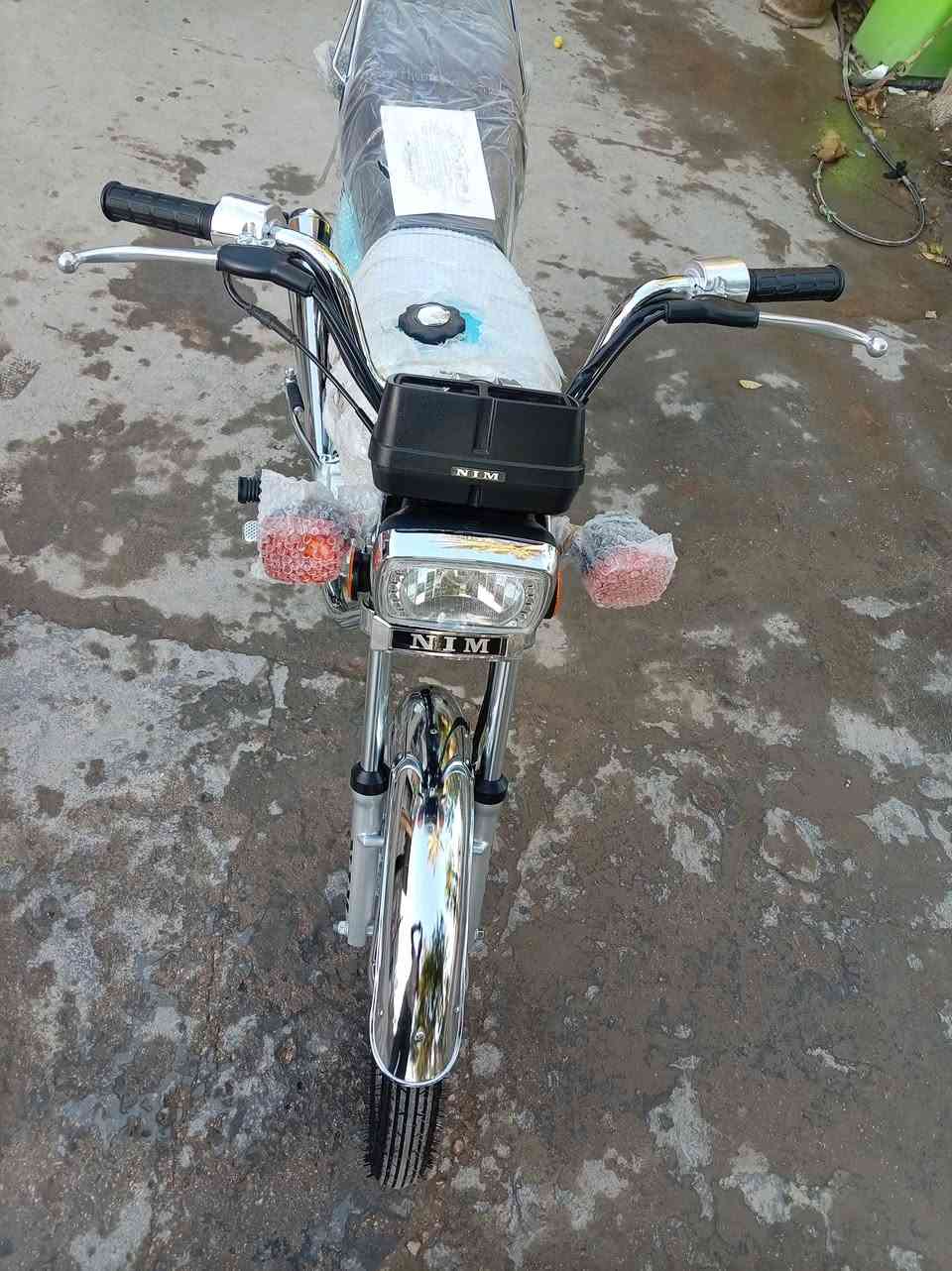 سلام عليكم درجه اربعه قير امتياز موديل،2027اوراق سكنر طريق كربلاء نجف عمود757 سعر 800الف بيه مجال قليل رقم الهاتف ***********
