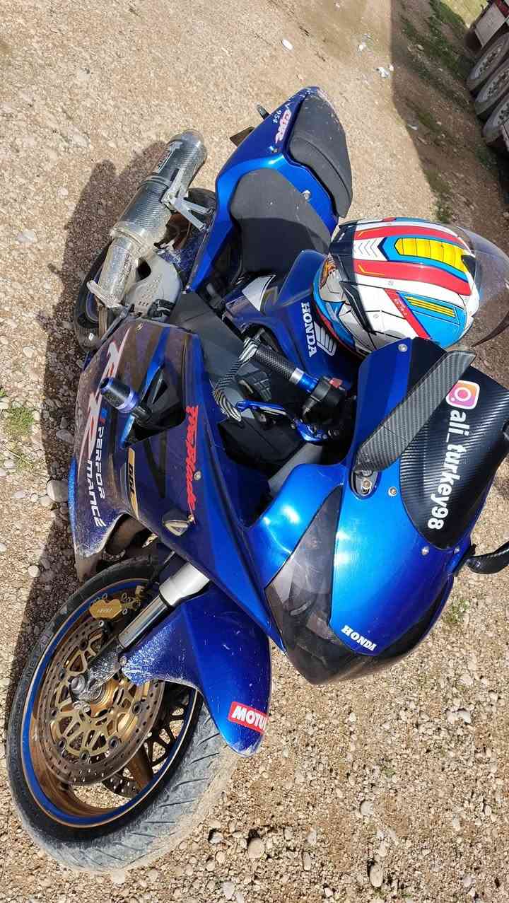 دراجه بطحه بدون اوراق بس مكاتبه مكينه 954 للبيع السعر 15 ورقه  أو بي مجال مكاني خانقين شراي يتصل ***********
