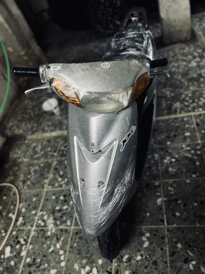 السلام عليكم
دراجه عصفوريه60
كامله ما بيها اي نقص
بيها دبل اشاره 
مكينتها بلادي ممفتوحه
بس بيها كسر بل كفر الامامي
السعر 290وبيها مجال
الرقم:***********
المكان:الحسينيه مال راشديه
