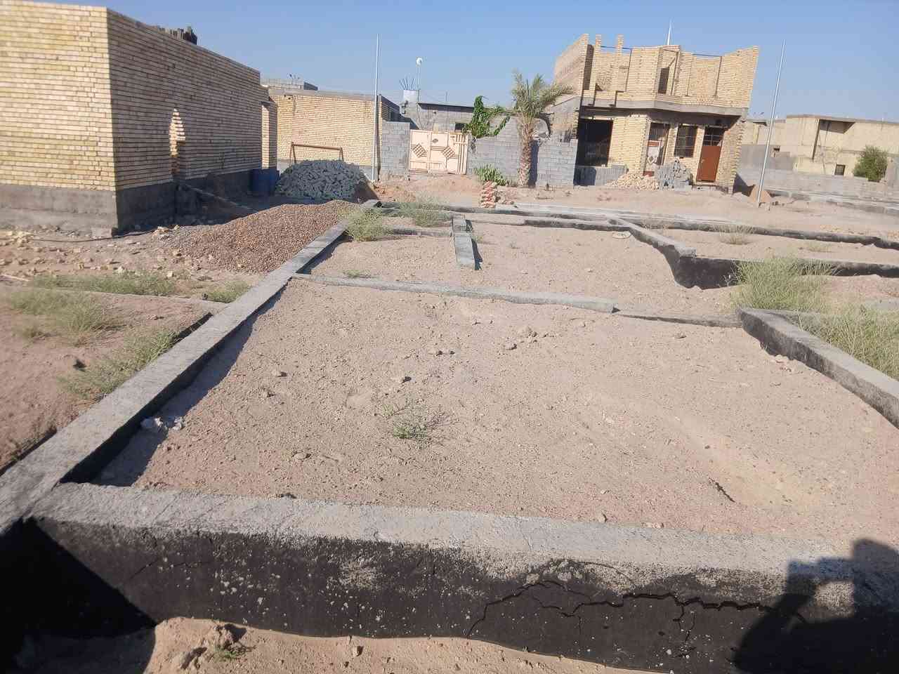 سلام عليكم يوجد بتلو مساحه ١٥٠ //١٠×١٥ خريطه حلوه بل مسالمه طريق نعيميه خدمات ماء او كهرباء او سكن قريبه ع شارع ٤٠ //***********
