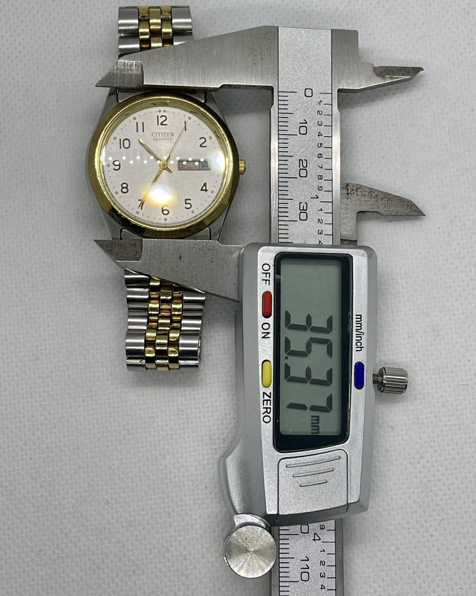 ⌚🔥 ساعات رجالية فينتج – 37 قطعة متوفرة! 🔥⌚
عدنا 37 ساعة رجالية فينتج مستعملة – أصلية وبحالة جيدة وكل وحدة إلها طابع خاص ✨

🕰️ الساعات كلها مستعملة وفينتج
👔 كلها رجالية
💰 الأسعار تبدأ من 15 ألف وتوصل لحد 70 ألف

كل ساعة بيها قصة وتصميم مميز 👌

📩 إذا تريد تفاصيل عن أي ساعة (الحالة، السعر، التوفر)، راسلنا خاص على الماسنجر


**إذا كنت صاحب هذا الإعلان وتريد حذفه لأي سبب، رجاءا أرسل رسالة إلى الدعم الفني**