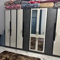 غرفه كنتور وميز تواليت وجربايه حديد قويه وزوايه بصف الكنتور للبيع مكان...