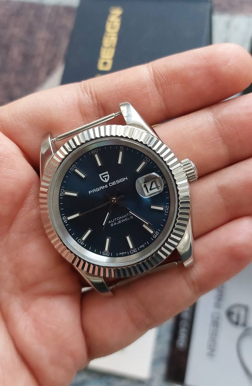 ساعة باجاني .اوتومتيك .لبيع اعلى سعر ابيع .
وقت يبدأ الان وينتهي ساعة 11م
هكذا طلعلي بدون سيره .
كامل شغال تاريخ شهري 
مع كامل ملحقات 
ولون مميز كحلي على حبري .


**إذا كنت صاحب هذا الإعلان وتريد حذفه لأي سبب، رجاءا أرسل رسالة إلى الدعم الفني**