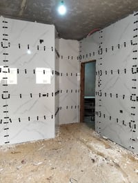 كادرنا اختصاص تطبيك البورسلان نعمل في بسيس+خبط مادة جداري ارضيات  داخل...