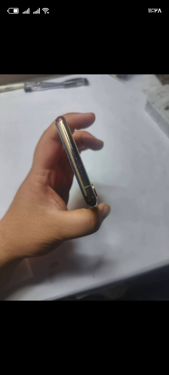 سلام عليكم اكس ماكس البيع جهاز بيه بس شوي سواد بل شاشه جهاز خير من الله الكامره عاطله السعر 180وبيه مجال ***********
