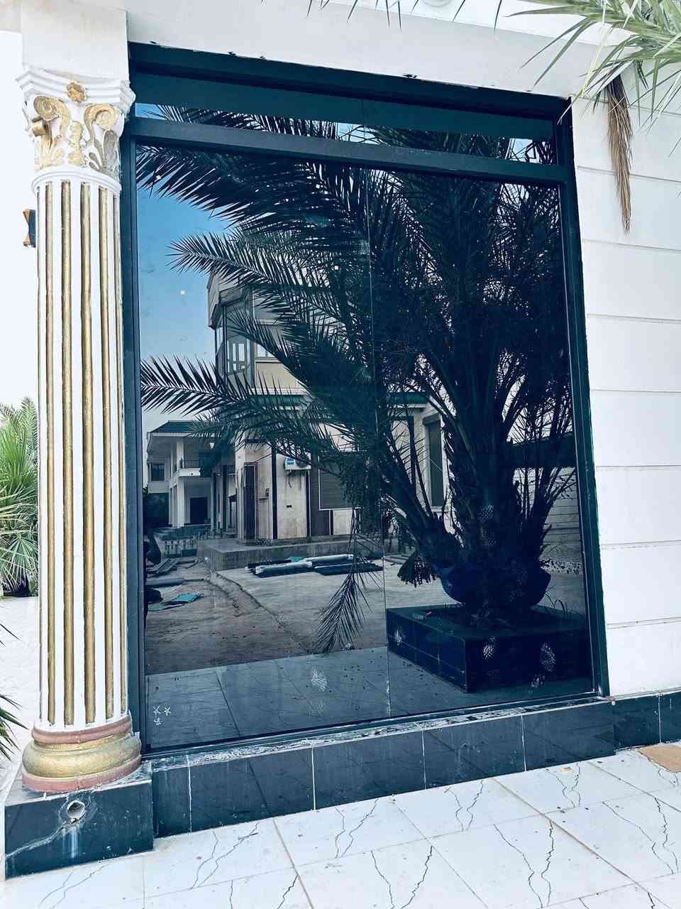 مستعدون لعمل كافه انواع الزجاج الحراري تركيب
الجامخانات والواجهات الزجاجيه نوع الزجاج( 10ملم حراري) ويوجد أيضاً كافه انواع الزجاج وكل الاوان يوجد ابواب وشبابيك المنيوم حسب الطلب ومحجرات الدرج 
للاستفسار الاتصال او المراسله ***********
