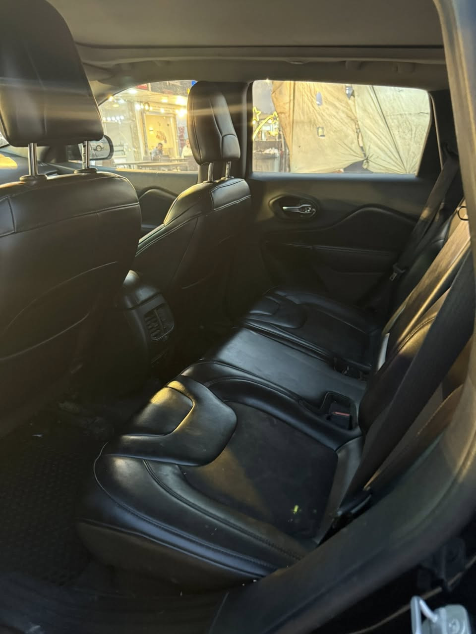 سلام عليكم 
جيب بزون 2020
فول موصفات كشر ودواخل حلوات
محرك وكير وحداديه نظيفات وموضح كلشي بلصوره 
رقمي

+964 770 126 8075
السعر 120 ورقه♥️
