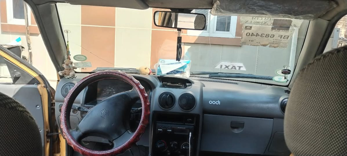 السلام عليكم سايبه 2015 سياره مو بسمي رعايه صاحبي يعني شوكت ماتريد يحول سياره سعره 35 المكان بغداد شارع السعدون قريب مركز السعدون رقم الهاتف  ***********
