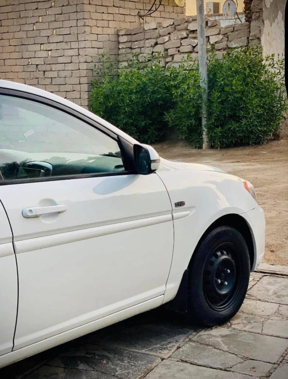 اكسنت 2010 خليجي مكينه 1600 ماشيه 170 تحويل مباشر مشروع وطني سنويه لغايه 2027 بيها صبغ رش بسيط باب الامامي ربع ودوسه فقط  سياره جاهزه تبريد حداد امامي خلفي جديد شاشه وكامره خلفيه رقم بصره 88 وبيها مجال بسيط مكان السياره بغداد شارع فلسطين قرب تقاطع الصخره 
هـ ***********
