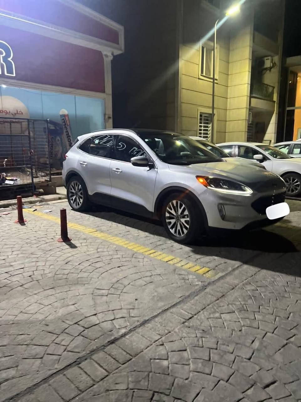 سلام عليكم
( للبيع فقط ) فورد اسكيب 2020 
وارد امريكي ضرر خلفي بسيط قطعتين فقط
فئة تيتانيوم (أعلى فئة) فول مواصفات محرك 4 سلندر 2500 هايبرد فقط اقتصادي وقوي مواصفات ( گير ماوس ، بصمة ، بانوراما ، عداد ديجتال ، شاشة كبيرة ، كراسي كهرباء ، كشنات جلد ، كامرة دوارة ، لايت عدسة ، داتا شو ، وبعد هواي مواصفات رقم بغداد بأسمي تحويل ثاني يوم مكان السيارة بغداد السعر (138$) وبيها مجال
للأستفسار : *********** أو ***********
الخاص مغلق
