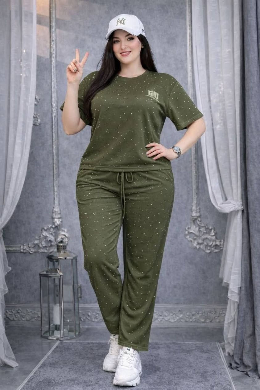 #مجمع_بيروت 
#تراك_ستراس_قماش_مغسول
#الخامه_قطن_درجة_اولى 
#سعر15 الف
#القياسات_فري_سايز 
 #واتساب ***********
