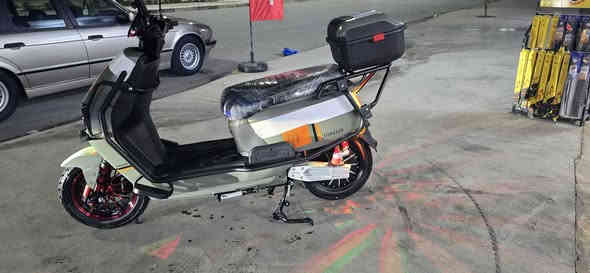 متطور شحن للبيع ملف 3800 وبطاريات 6 مسطره بيه سويت وكرت وبصمه شاشه الكترونيه نضيف جدا السعر 1100 مليون وميه الف وبيه مجال ***********
