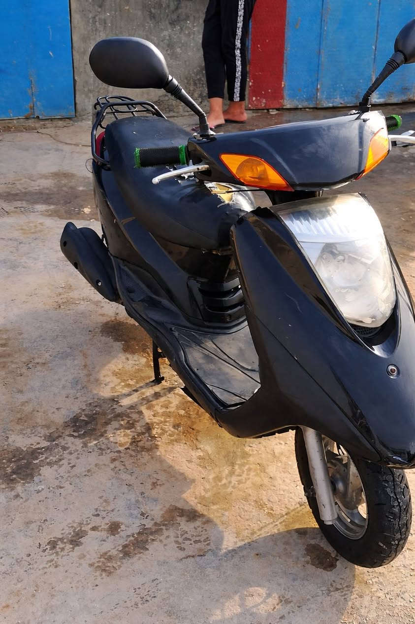 سلام عليكم دراجة ابريز للبيع او مراوس بدون أوراق اسويلك مكاتبه اكفلها من سرقه 
وذا اكو مراوس ب ثعلب عادي بس ما انطي فرق مكاني التاجي سبع البور


**إذا كنت صاحب هذا الإعلان وتريد حذفه لأي سبب، رجاءا أرسل رسالة إلى الدعم الفني**