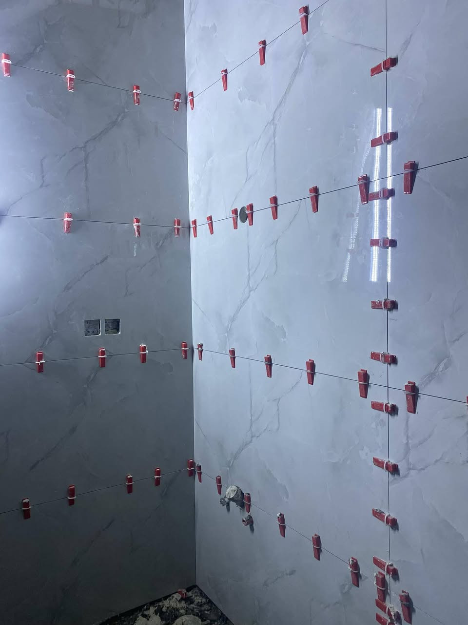 اسطه سيراميك بورسلين كافه انواع السيراميك المرمر شغل هندسي متفرغ حاليا ***********
