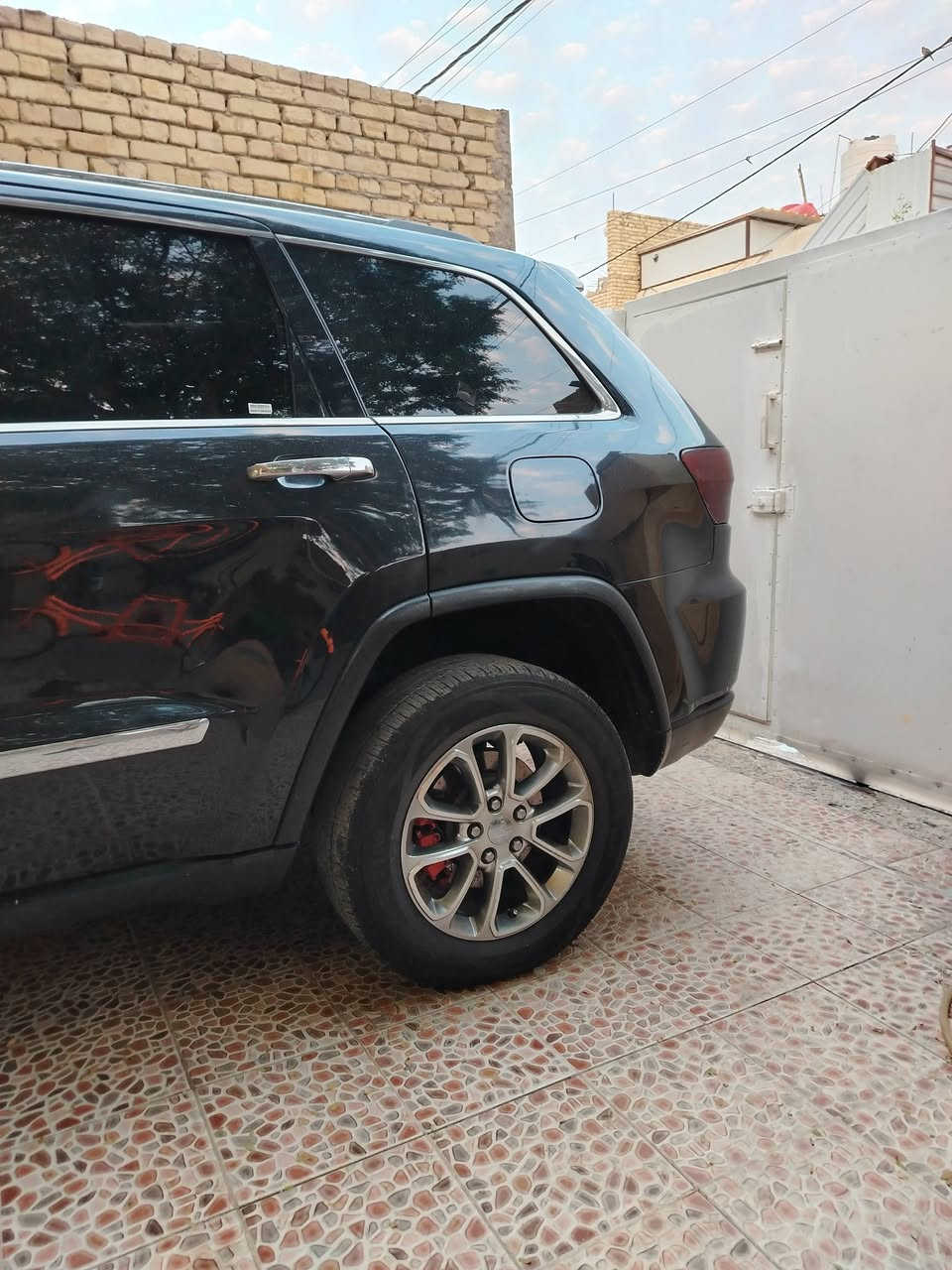 سلام عليكم ورحمة الله وبركاتة
Jeep 4×4 #2012 خليجي لمتد
محرك 6سلندر 3600
فور ويل
تحكم استيرن جهتين
خزن ميموري
موس وضعيات قياده
تبريد قطعتين
مضخم صوت قوي
داخل عسلي مطعم صاجيات
بيها فقط 5قطع كلير
بابين امامي وجاملغين امامي وبنيد
سياره مال موضف من بيتا المقر دوامه استعمال قليل جداً *********** اي استفسار اتصل
