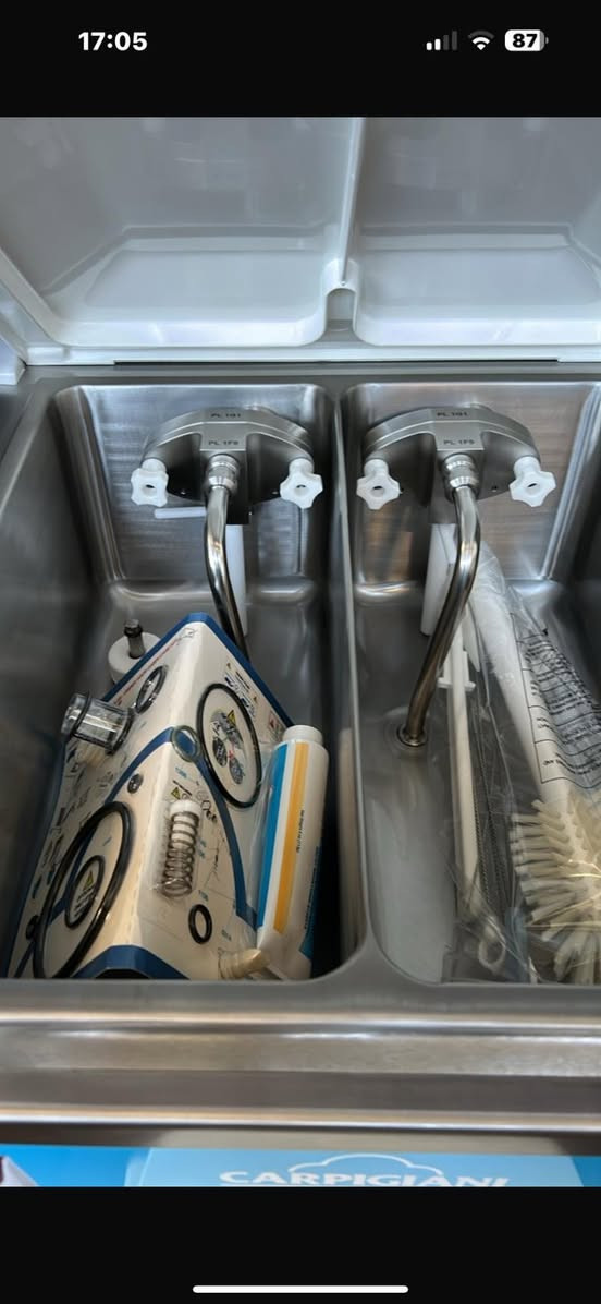 مساء الورد والياسمين و الخير 🇮🇶 
وصل وجبة جديد قريبا سوفت ايسكريم كاربيجانى و كاتابريكا 🍦🇮🇹
 سوبر موديل  حديث ٢٠٢٦  
جديد باسندوق 📦
درجة أولى 🇮🇹 
نرحب بكم بمدينة السليمانية
دائمآ احدث الموديلات ايطالية 🇮🇹
📍العنوان : مقابل تيرمينال سليمانية
التفاصيل
*********** 
WhatsApp: 00393899265052
