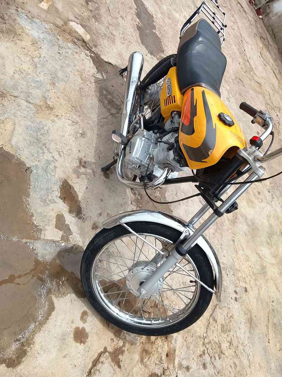 سلام عليكم دراجه انتس نضيفه  سعر مناسب ترهم مروس 0781 778 6772

