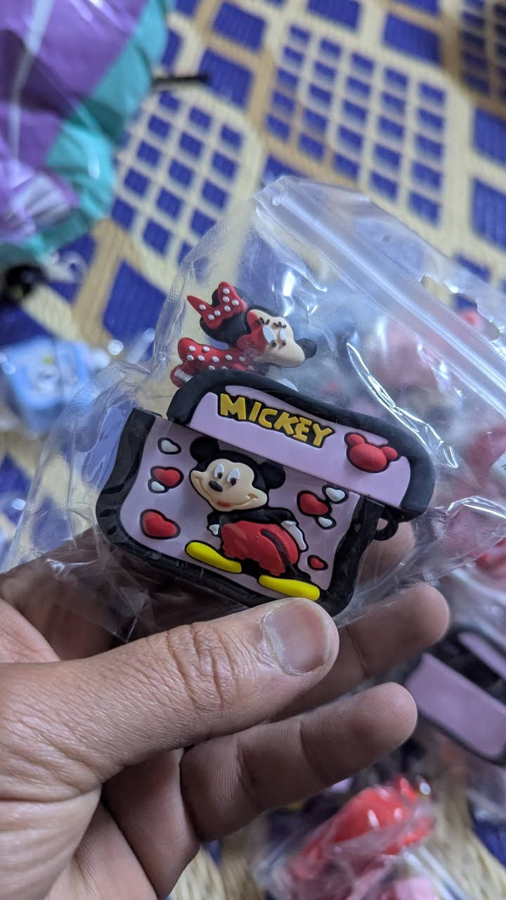 حافظات مال ايربود برو
26 قطعه 
15 الف


**إذا كنت صاحب هذا الإعلان وتريد حذفه لأي سبب، رجاءا أرسل رسالة إلى الدعم الفني**